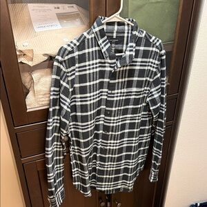 Club Monaco Slim Fit Men's Black and Off-White Plaid Flannel Shirt